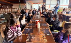 AK Parti İl Başkanı Kaya, Öğrencilerle Samimi Buluşmada Bir Araya Geldi