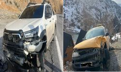 Karşı Şeritten Gelen Araçlar Çarpıştı: Çukurca’da Kaza