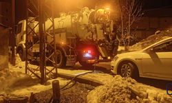 Hakkari'de gece yarısı kanalizasyon arızasına müdahale