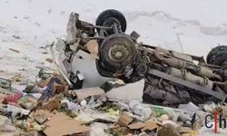 Hakkari'de Kamyonet Şarampole Yuvarlandı: 1 Yaralı