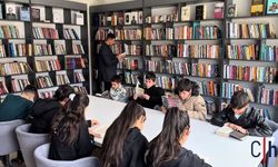 İran Sınırında Büyük Dönüşüm: 15 Bin Kitaplık Kütüphane Hizmete Açıldı