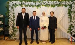 Hakkari Valisi Ali Çelik, Şemdinli’deki nikâh törenine katıldı
