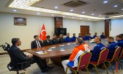 Hakkari Zapspor’dan Vali Çelik’e Nezaket Ziyareti