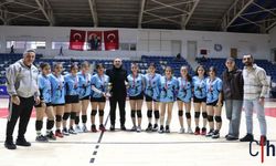 Hakkari’de Minik File Sultanları Sahne Aldı