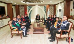 Hakkari 12 Acil Çağrı Merkezi Ekiplerinden Vali Çelik’e ziyaret