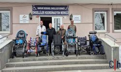 Hakkari’de 7 Engelliye Tekerlekli Sandalye Desteği