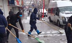 Hakkari’de Kürekli Kar Timleri Seferber Oldu