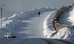 Yüksekova’da Kış Geri Döndü: Sis, Kar ve Kırağı Etkili Oldu