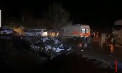 Hakkâri’de Trafik Kazası: Tır ile Otomobil Çarpıştı, 2 Yaralı