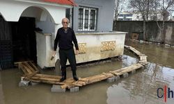 Hakkari'de Kar ve Yağmur Birleşti, Mahalle Sular Altında Kaldı