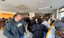 Hakkari’de İŞKUR Kuyruğu: 6 Bin Kişi Bankalara Akın Etti!