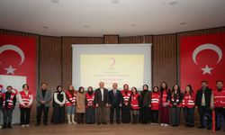 Vali Taşyapan Kızılay’ın yetim çocuklar için düzenlediği iftara katıldı