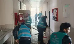 Hakkari'de örnek dayanışma: Yükümlüler okulu baştan sona yeniledi