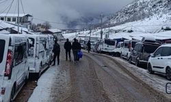 Çukurca Üzümlü Sınır Kapısı’nda Sistem Arızasına Tepki