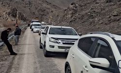 Hakkâri–Yüksekova Karayolu’nda Ulaşım Kontrollü Sağlanıyor