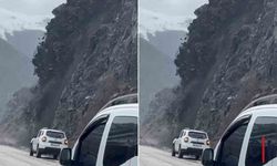 Yüksekova-Van Yolunda Heyelan: Kara Yolu Ulaşıma Kapandı