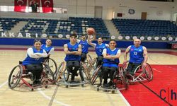 Hakkari’nin Gururu Sahada Fırtına Gibi Esti