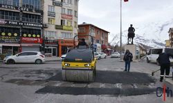 Hakkari'de Belediye ve Özel İdareden Ortak Yol Hamlesi