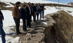 Yüksekova’da Heyelan: Pizok Yolu Kısmen Trafiğe Kapatıldı