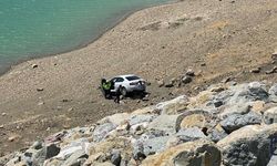 Zernek Barajı Mevkiinde Kaza: Araç Yoldan Çıktı, Sürücü Yaralandı
