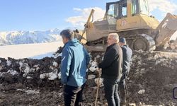 Heyelanlı yolda çalışmalara eleştiri: “Bu yöntem kalıcı çözüm değil”