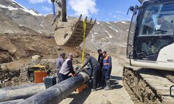 Hakkari’de Heyelan Su Hattını Vurdu: Ekipler İki Gündür Sahada