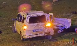 Araç şarampole yuvarlandı, 1 ölü, 1 ağır yaralı