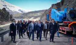 Vali Taşyapan heyelan bölgesinde inceleme yaptı