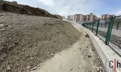 Yüksekova’da Heyelan Tehlikesi: 13 Gündür Yol Tek Şeritten Veriliyor