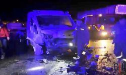 İki Araç Çarpıştı, 3 Kişi Yaralandı