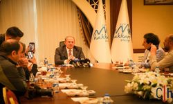 Hakkâri-Van Karayolu’nda Heyelan Seferberliği: Vali Taşyapan Çalışmaları Yerinde Değerlendirdi