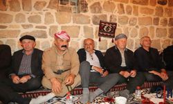 Çukurca’nın Tarihi Taş Evlerinde Dengbêj Ezgileri Yankılandı: Birlik ve Beraberlik Mesajı