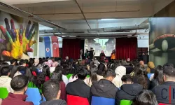 Hakkari Üniversitesi’nde Tiyatro Şöleni