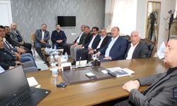 Yüksekova’da Muhtarlardan Belediye Başkan Yardımcısı Yaşar’a Ziyaret