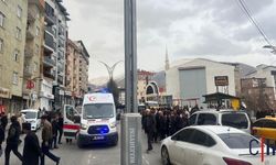 Hakkâri’de Yayaya Araç Çarptı: 1 Kadın Yaralı