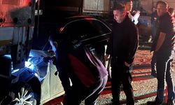 İnanılmaz Kaza: Lüks Otomobil İki Tır Arasında Kağıt Gibi Ezildi!