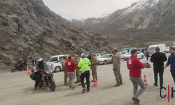 Akçalı Mevkiinde Heyelan Ulaşımı Durdurdu: 800 Kişiye Kumanya Desteği