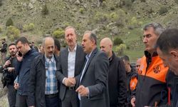 Hakkari-Van Karayolunda Heyelan Mesaisi: Bakan Yardımcısı İskurt’tan "Güvenli Ulaşım" Açıklaması