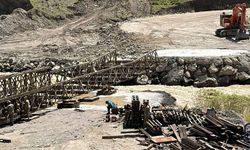 Hakkari-Van Yolunda Heyelan Sonrası Köprü Seferberliği