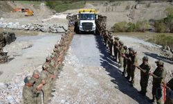 Hakkari Akçalı’da Panel Köprü Trafiğe Açıldı