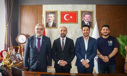 Çukurca Belediye Başkanı Nazmi Demir’e Nezaket Ziyareti