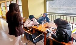 Hakkâri Üniversitesi’nde Aşı Haftası Etkinliği: Öğrencilerden Farkındalık Çalışması