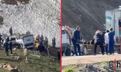 Hakkari'de pancar işçilerini taşıyan araç şarampole yuvarlandı: 1 ölü, 8 yaralı