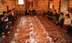 Çukurca’da Tarihi Taş Evlerde Anlamlı Buluşma