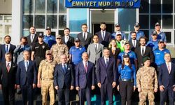 Bakan Yardımcısı Ali Çelik Hakkâri İl Emniyet Müdürlüğünü Ziyaret Etti