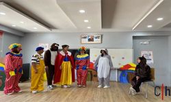 Hakkâri Üniversitesi’nden Öğrencilere “Gülümse Geleceğe” Etkinliği