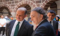 Hakkari’de Kalbe Değen Renkler Resim Sergisi Açıldı