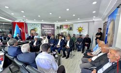 AK Parti Hakkari Teşkilatı Haftalık Çalışmaları Masaya Yatırdı