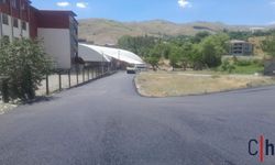 Hakkâri Belediyesi Yol Bakım ve Asfalt Çalışmalarına Hız Verdi