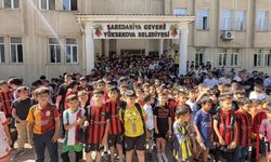 Yüksekova Belediyesi Yaz Spor Okulu'nda Bin Öğrenci Eğitimlere Başladı